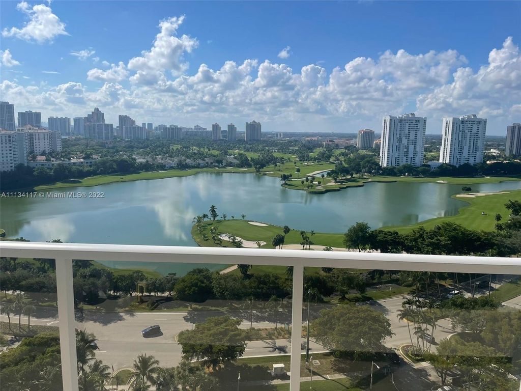 3731 N Country Club Dr #2124, Aventura, FL 33180