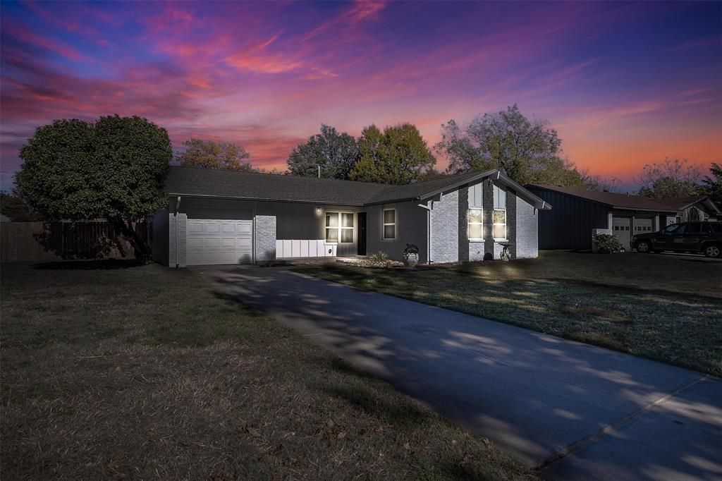 5644 Belfast Ln, Fort Worth, TX 76180