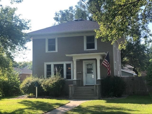 2709 20th St, Columbus, NE 68601