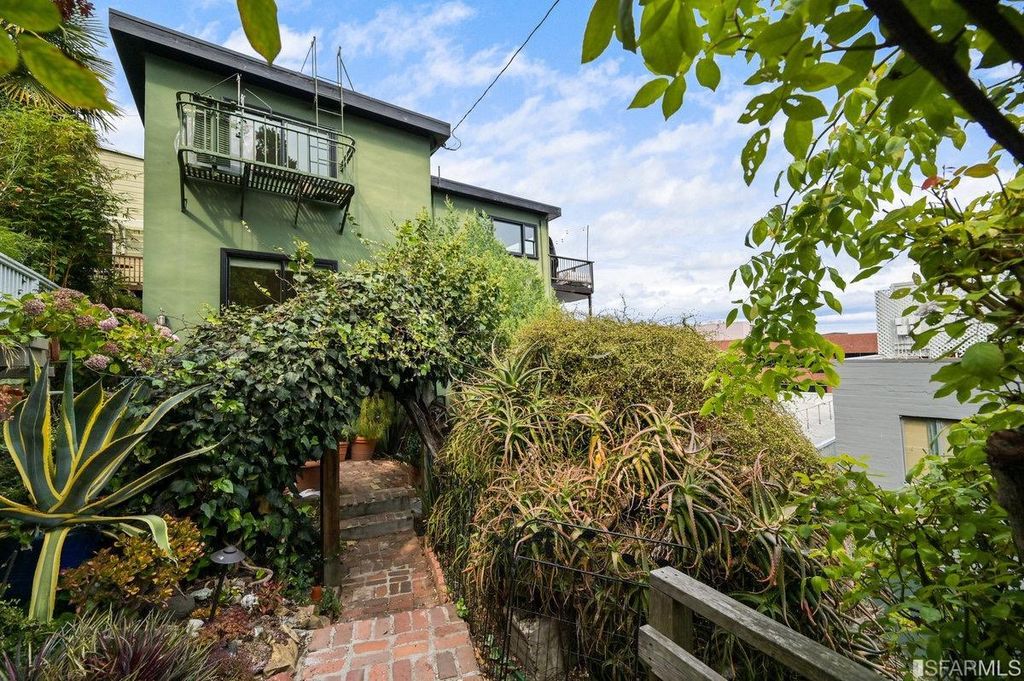 216 Filbert St #2, San Francisco, CA 94133