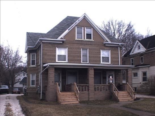 Robbins Ave, Niles, OH 44446