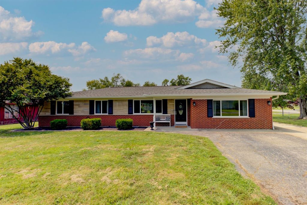 4083 Pleasant St, Cincinnati, OH 45245