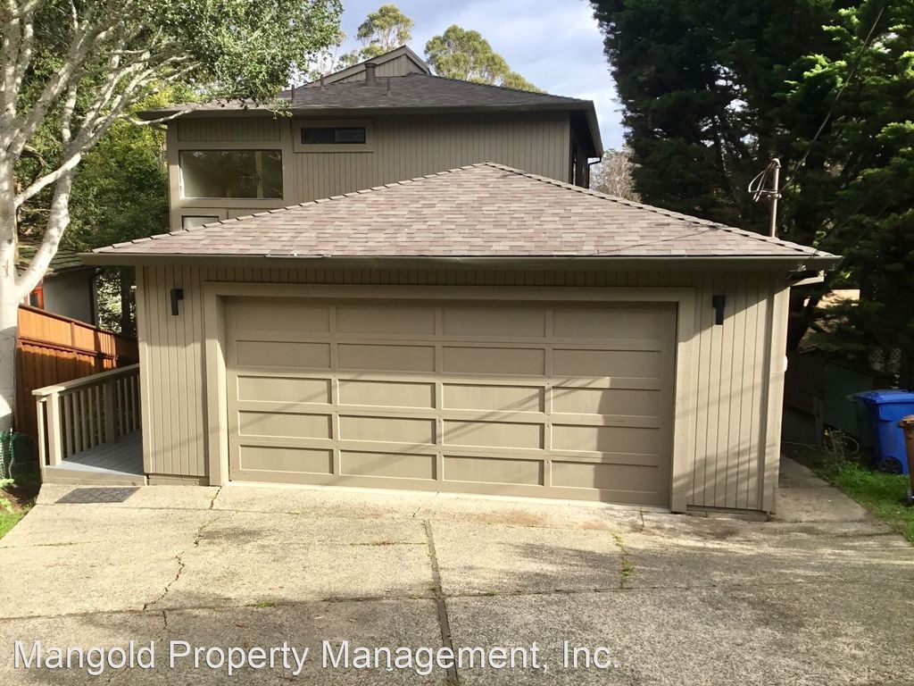 987 Fountain Ave, Monterey, CA 93940