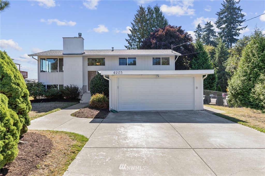 4203 S 252nd St, Kent, WA 98032