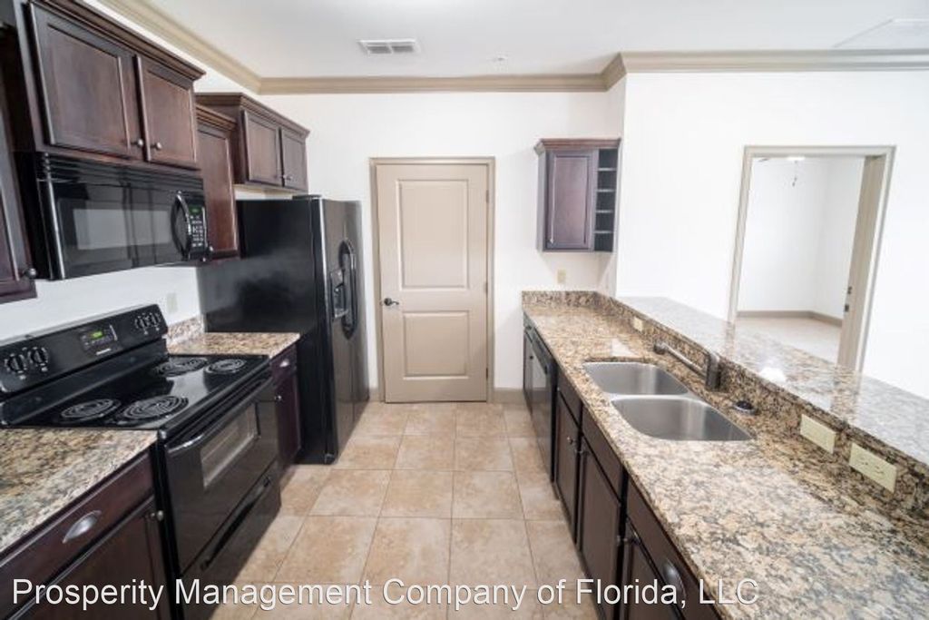 1100 SW 6th Ave, Gainesville, FL 32601