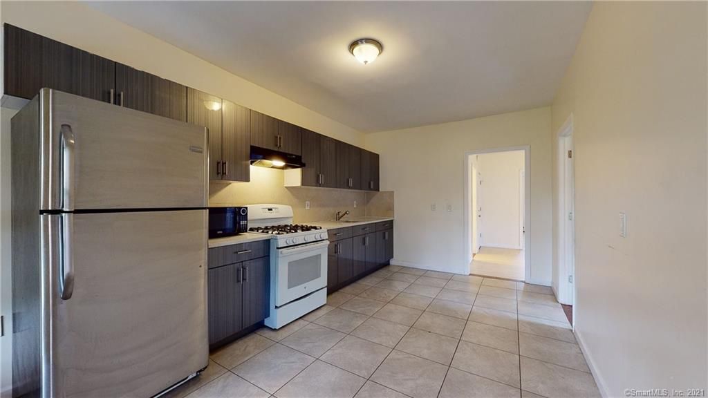 40 Lawrence St, Hartford, CT 06106