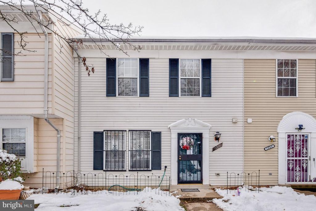 1006 Hanbury Ct, Capitol Heights, MD 20743