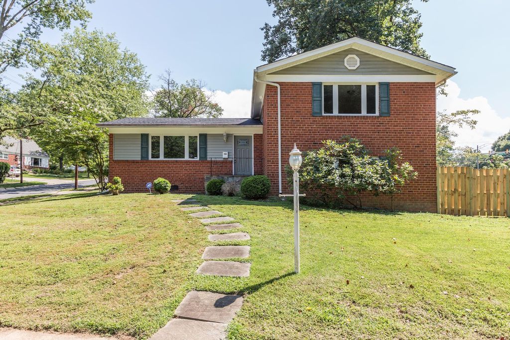 8810 Spring Valley Rd, Chevy Chase, MD 20815