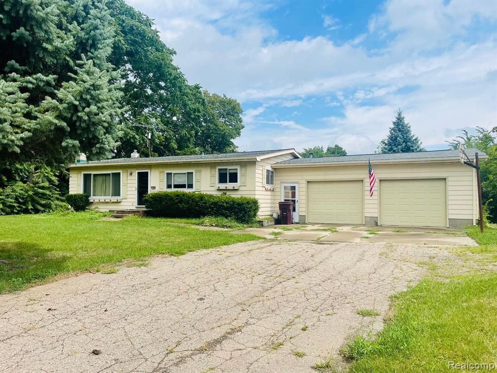 2740 N Van Dyke Rd, Imlay City, MI 48444 MLS 20221029197 Trulia