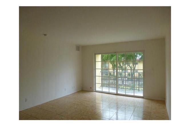 4507 Treehouse Ln, Fort Lauderdale, FL 33319