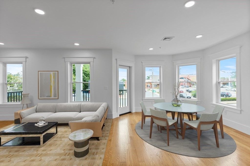 4627 Washington St #2, Roslindale, MA 02131