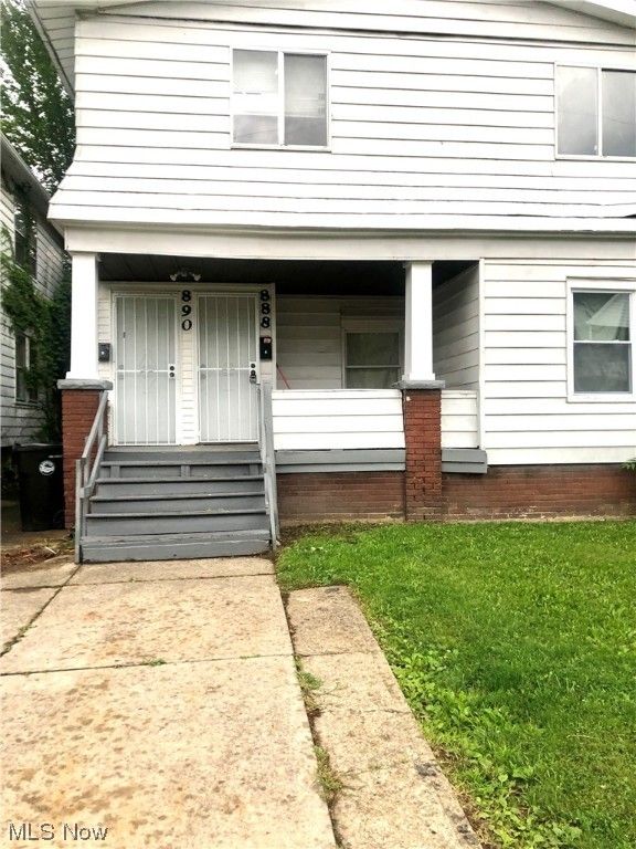 888 Rondel Rd, Cleveland, OH 44110