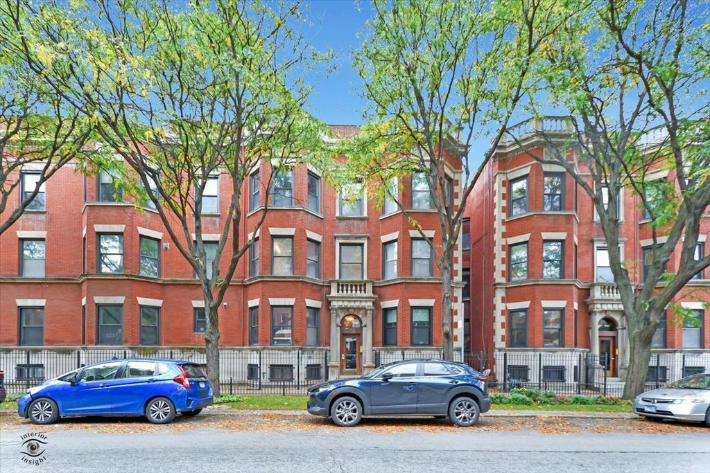 948 W Sheridan Rd #2D, Chicago, IL 60613