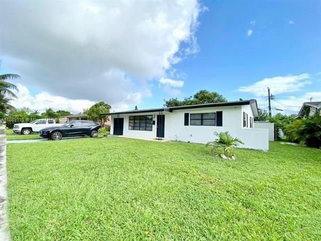 6521 NW 21st St, Fort Lauderdale, FL 33313