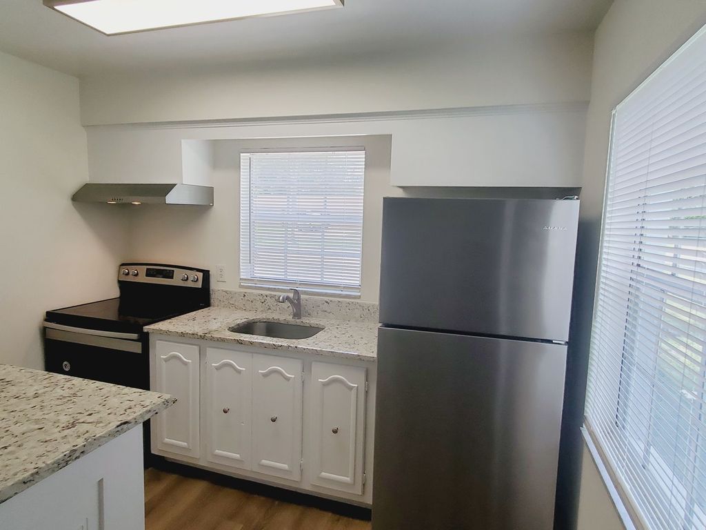 Updated One Bedroom, One Bath Apartment in the Heart of Orlando! - Orlando,  FL | Trulia