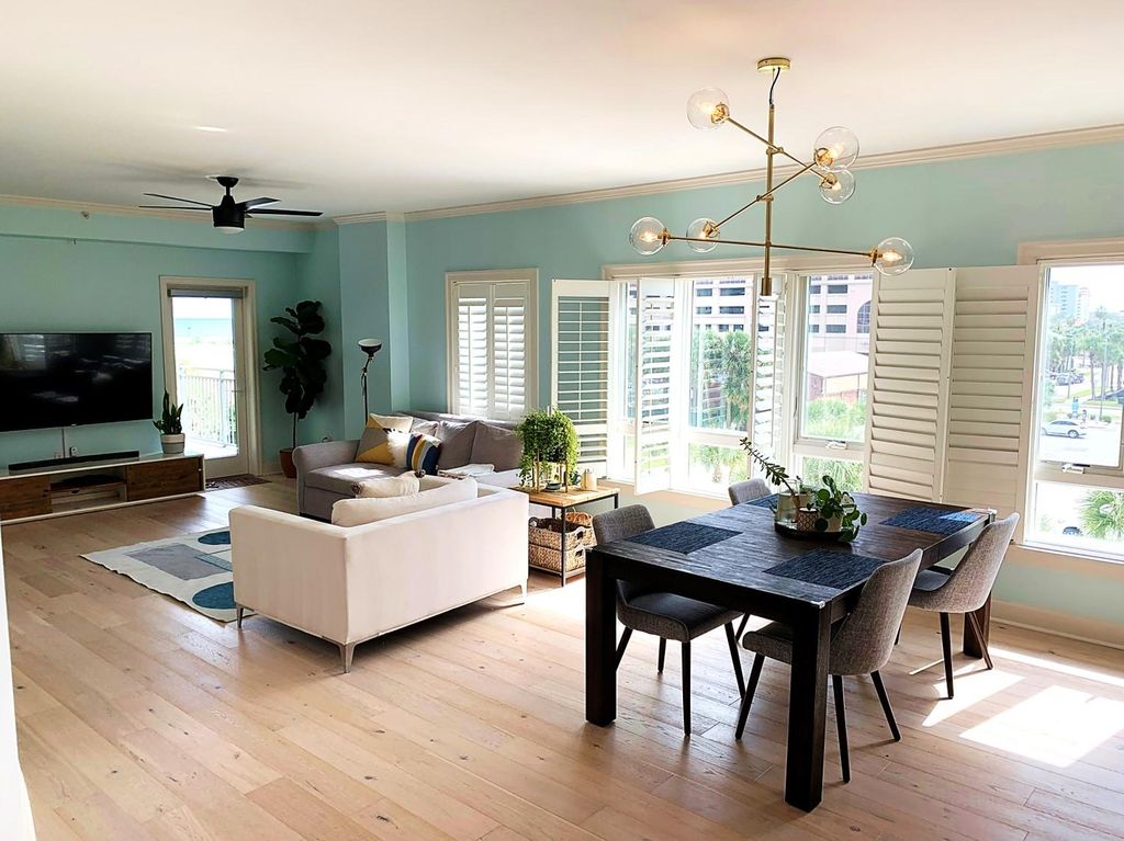 525 N 3rd St #404, Jacksonville Beach, FL 32250