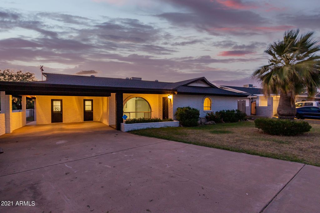 152 S Glenmar Rd, Mesa, AZ 85208