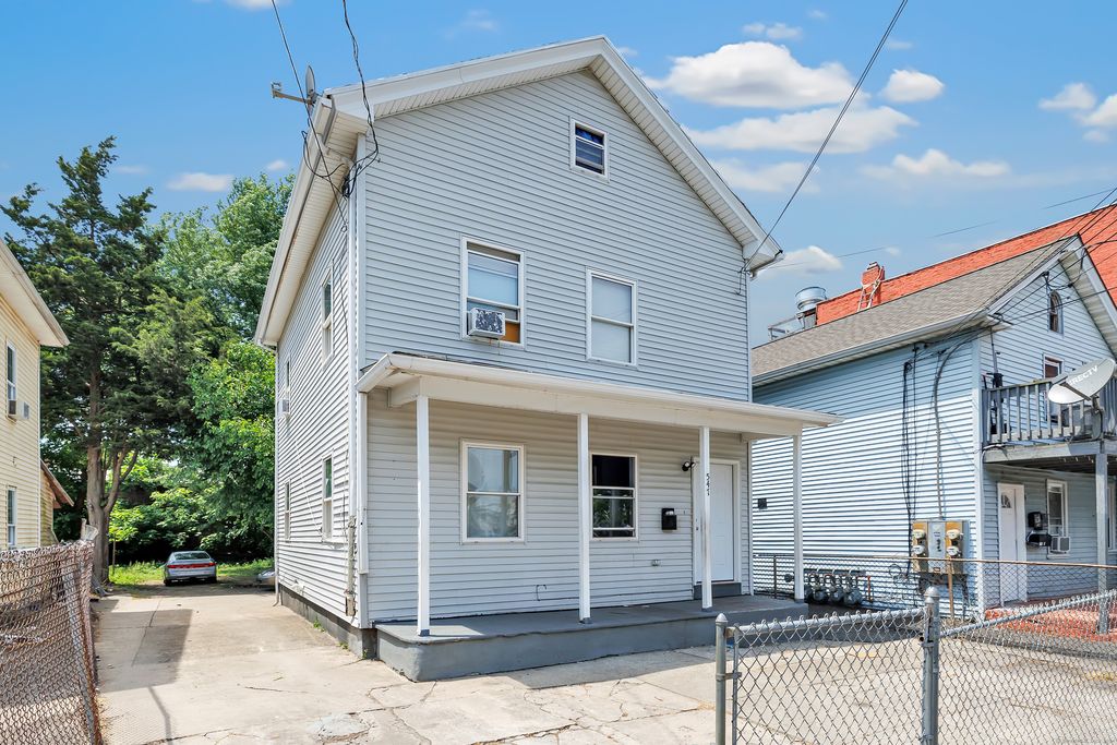 547 Harral Avenue, Bridgeport, CT 06604