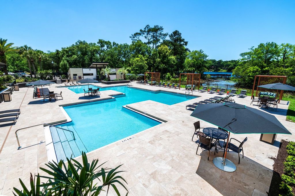 700 Post Lake Pl #303, Apopka, FL 32703