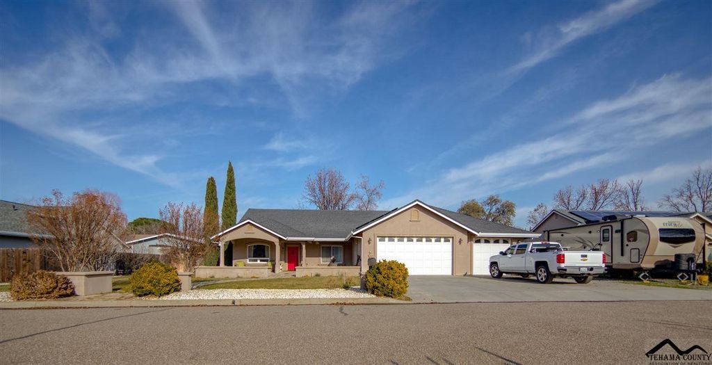 506 Antoinette Ct, Red Bluff, CA 96080