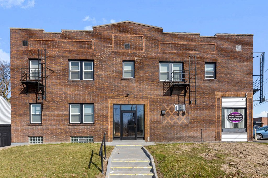 2 Irvington Rd #4, Rochester, NY 14620