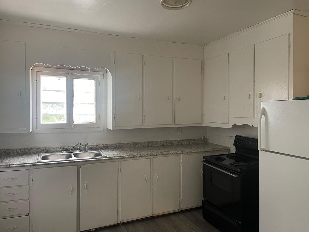 1017 Clinton Ave S, Rochester, NY 14620