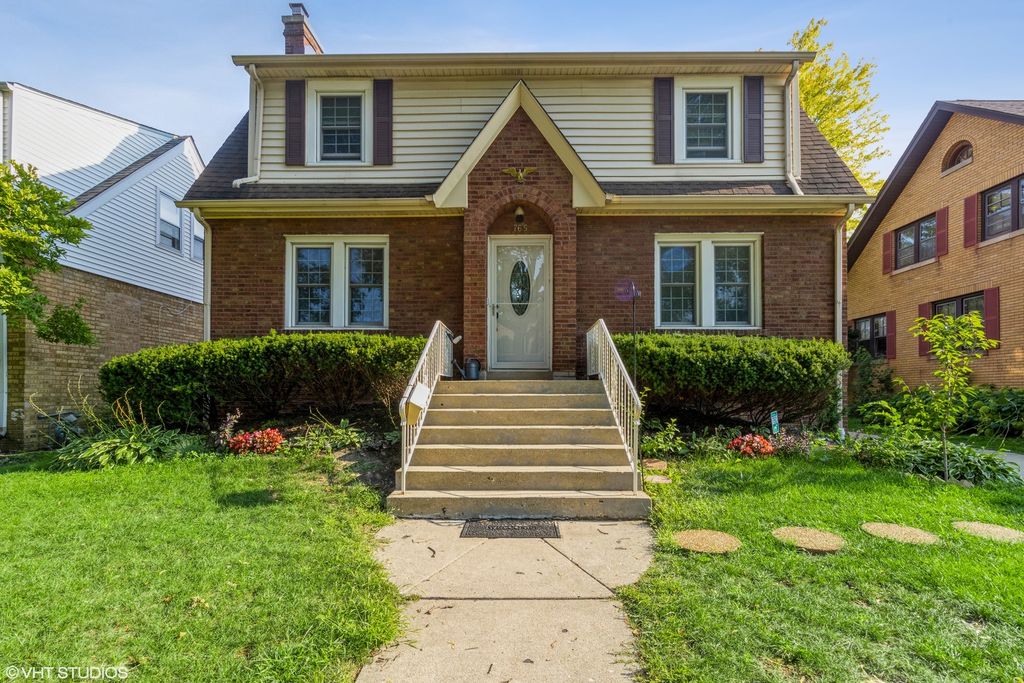 765 E Prairie Ave, Des Plaines, IL 60016