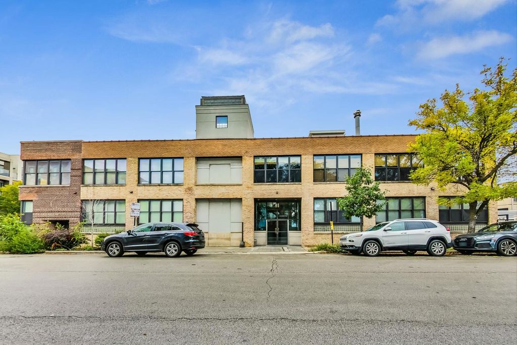 2804 N  Lakewood Ave #208, Chicago, IL 60657