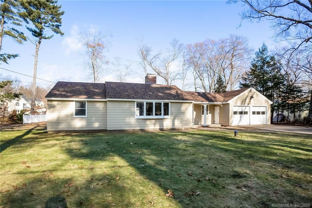 8 Capewell Dr, Bloomfield, CT - 4 Bed, 2 Bath Single-Family Home - 38