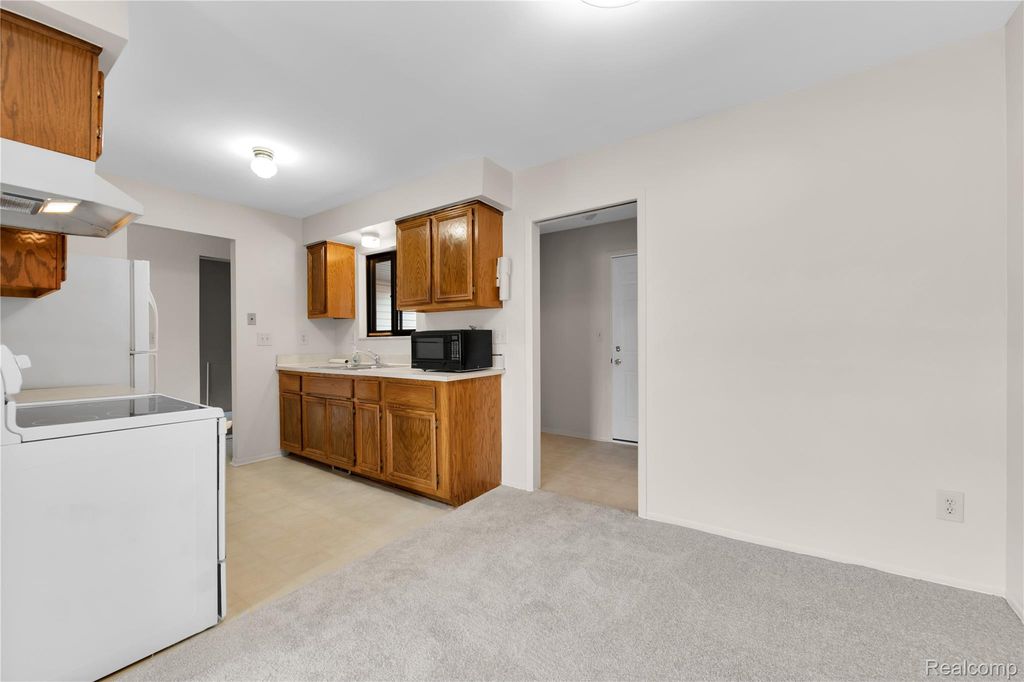 11919 Ina Dr, Sterling Heights, MI 48312 | MLS# 20251005370