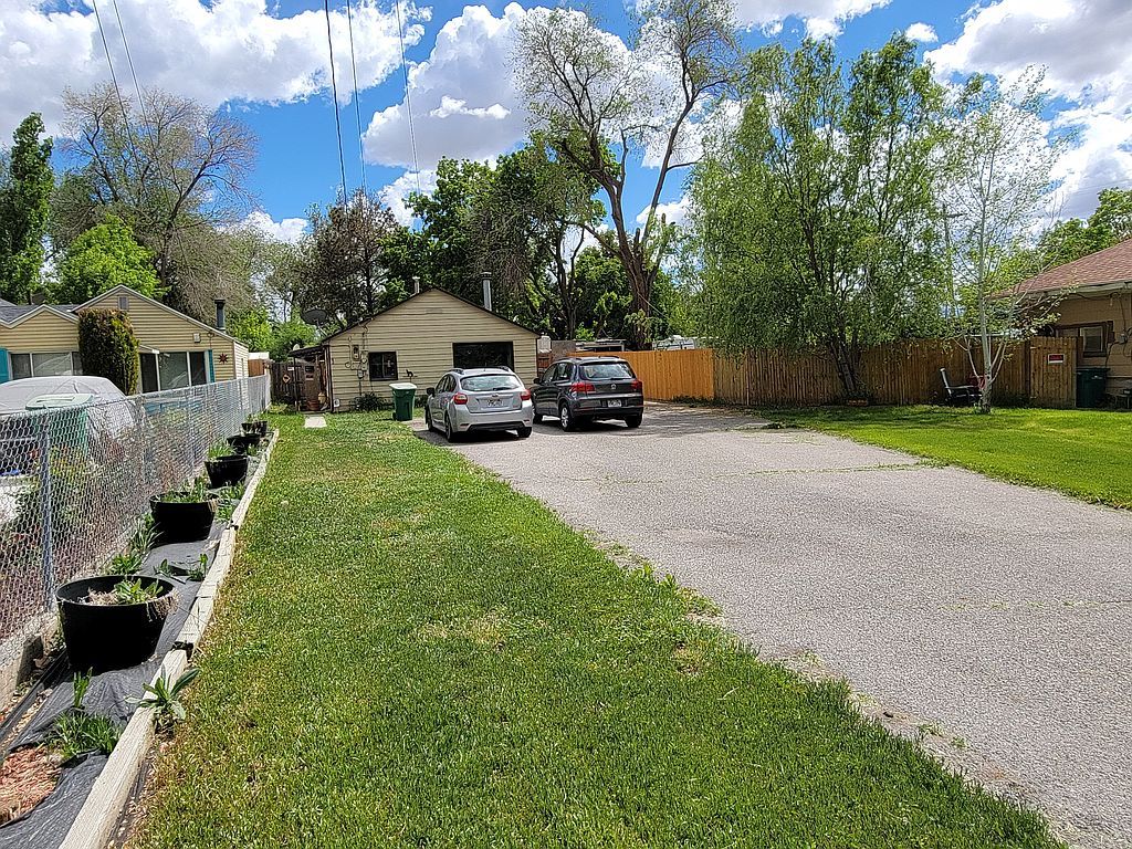 42 E Pioneer Ave, Sandy, UT 84070