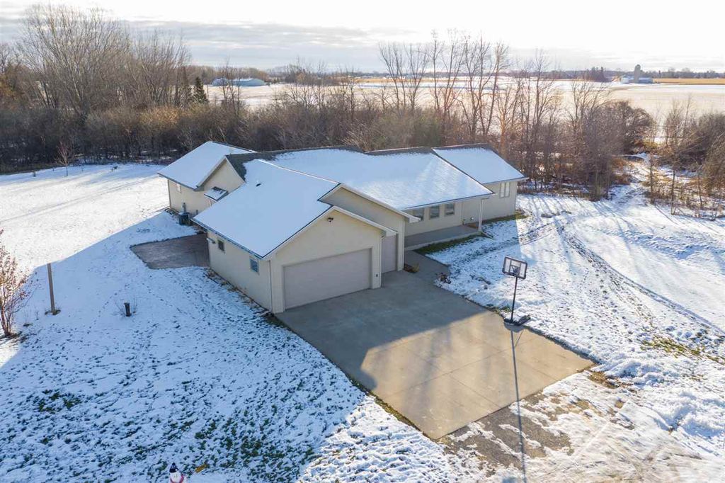 1181 Highway I, Oshkosh, WI 54902 Trulia