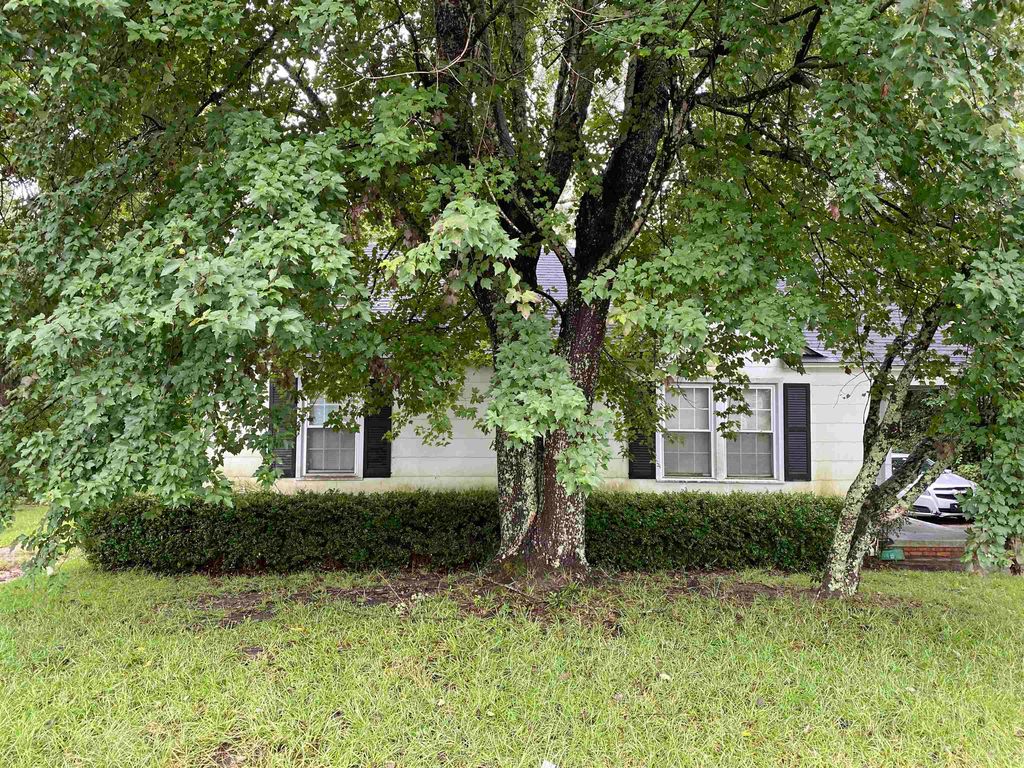 808 W Moore St, Dublin, GA 31021