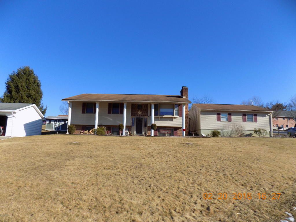 20 Cherokee Ln, Williamsport, PA 17701