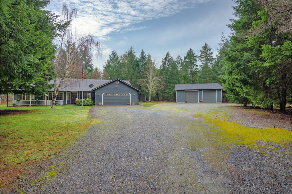 101 Rio Mesa Dr, Grants Pass, OR 97527