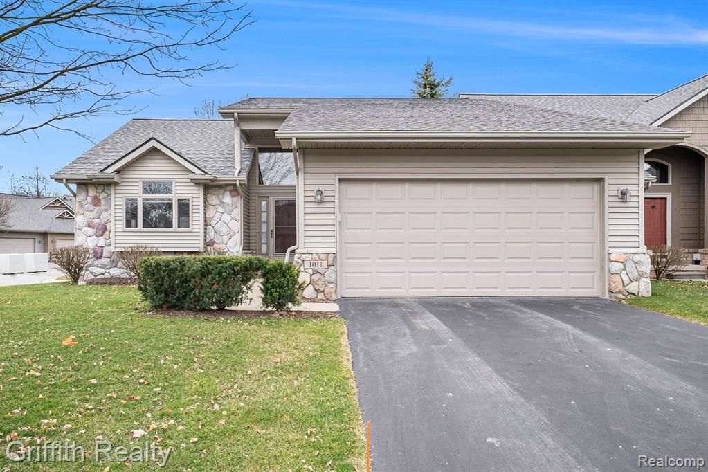 1011 Steph Ln, Brighton, MI 48116 Trulia