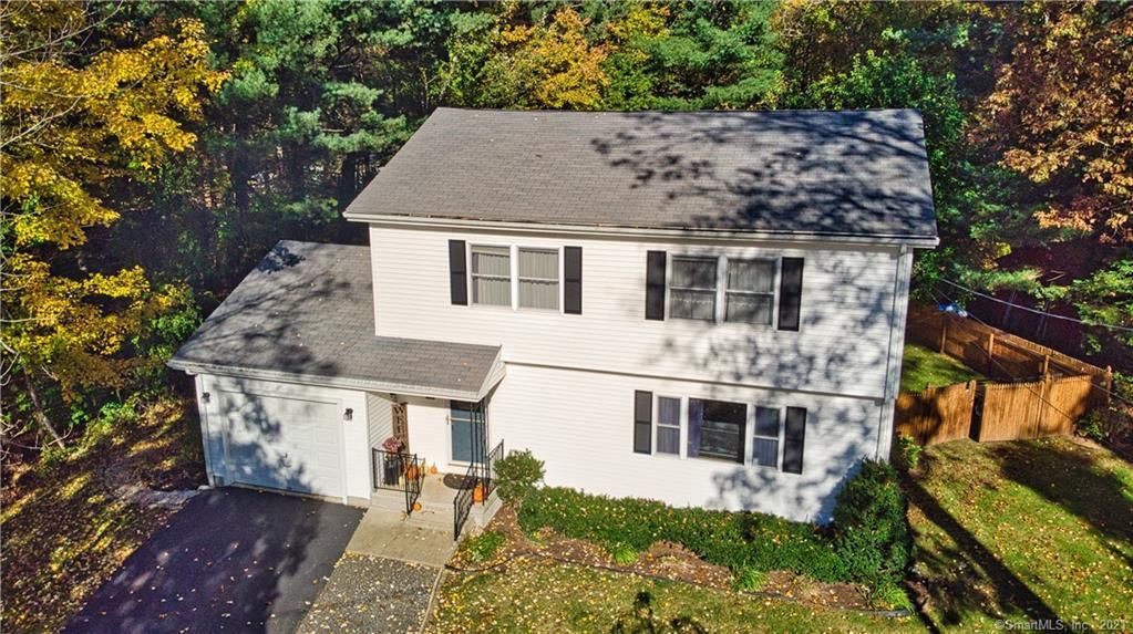 3 1/2 Shaker Hill Rd, Enfield, CT 06082