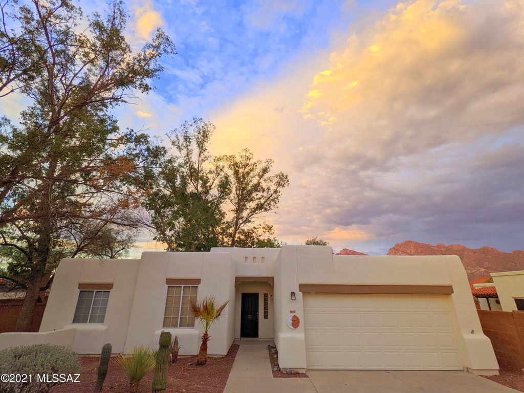 10367 N Fox Croft Ln, Tucson, AZ 85737