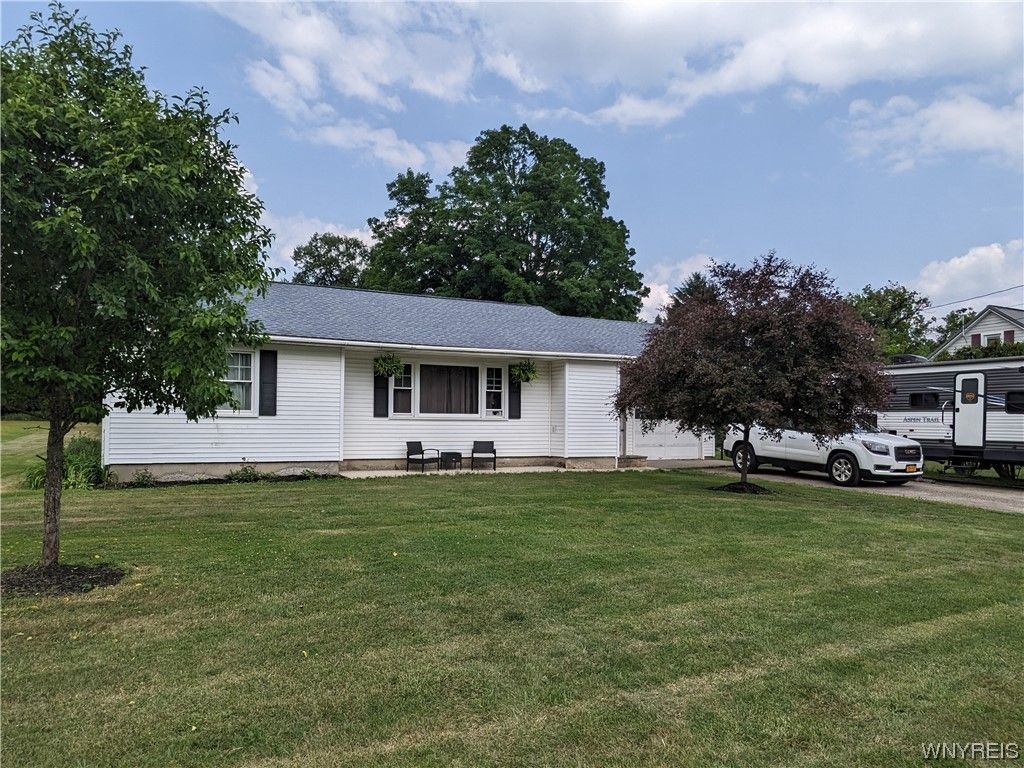 8740 North St, Springville, NY 14141 Trulia
