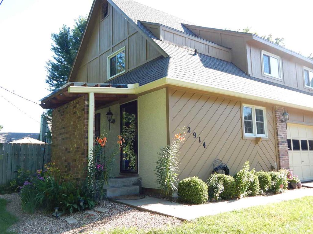 2914 SW Foxcroft 3 Ct, Topeka, KS 66614 Trulia