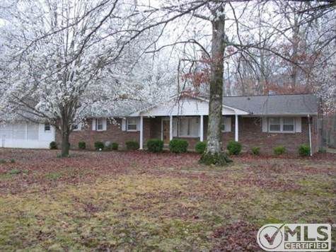 1076 Six Mile Board Rd, Belvidere, TN 37306