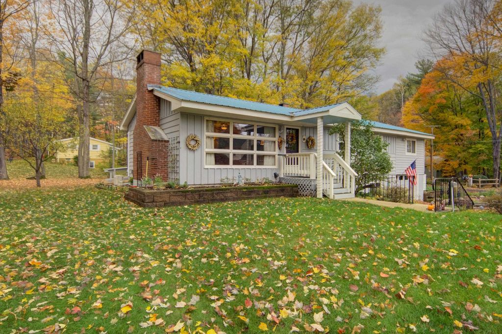 27 Muster Rd, Conway, NH 03818