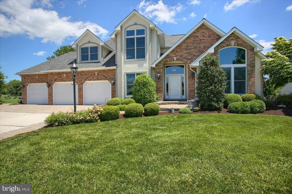 364 Martingale Dr, Camp Hill, PA 17011