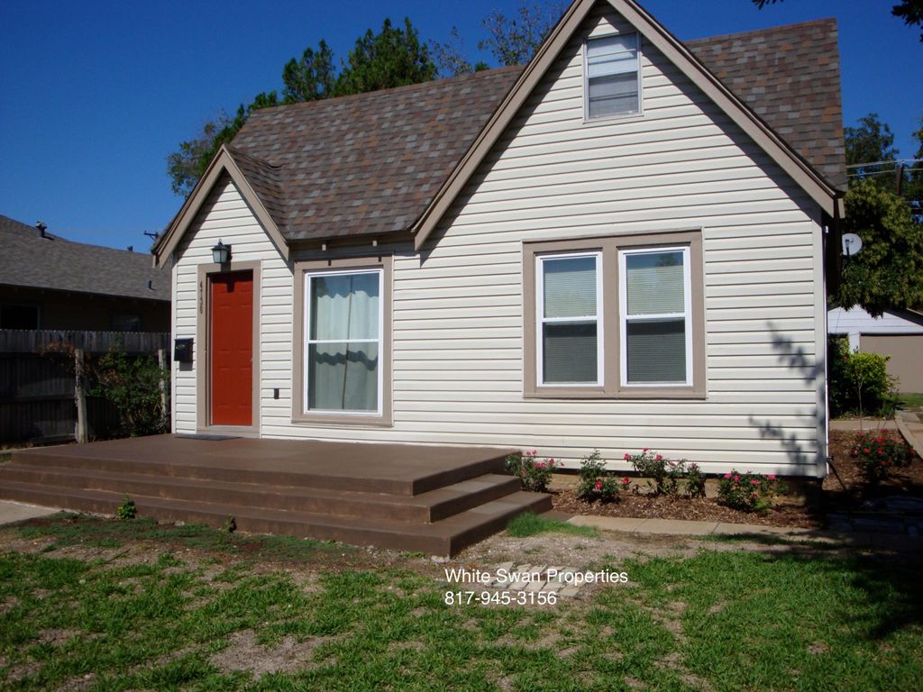 4730 Calmont Ave, Fort Worth, TX 76107