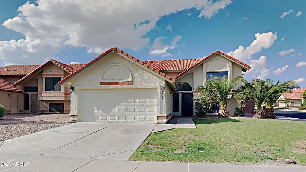 1214 W Sea Crest Dr, Gilbert, AZ 85233