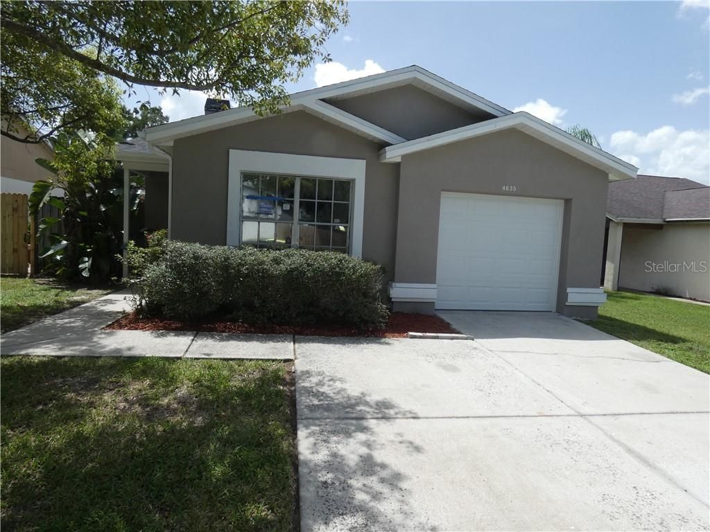 4635 W Eastwind Dr, Plant City, FL 3 Bed, 2 Bath Single