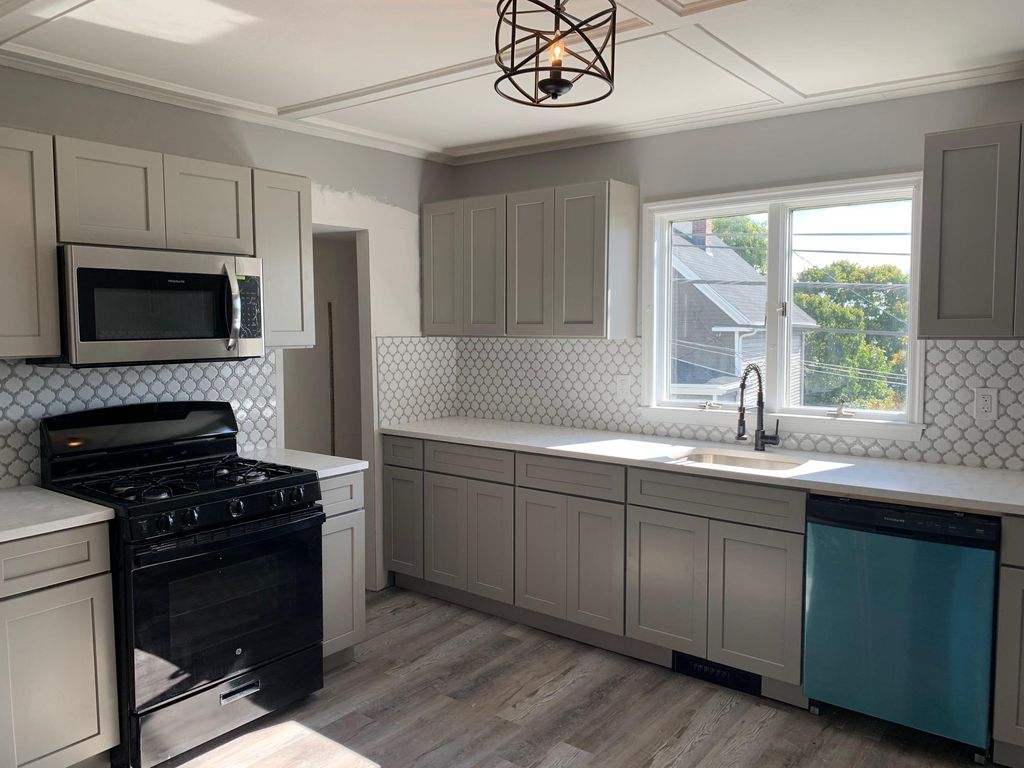39 Perkins St #2, Gloucester, MA 01930