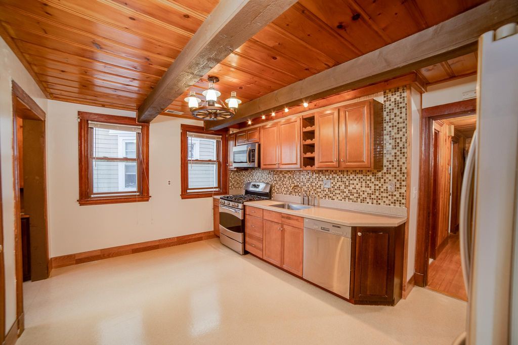 21 Edison Grn #2, Dorchester, MA 02125