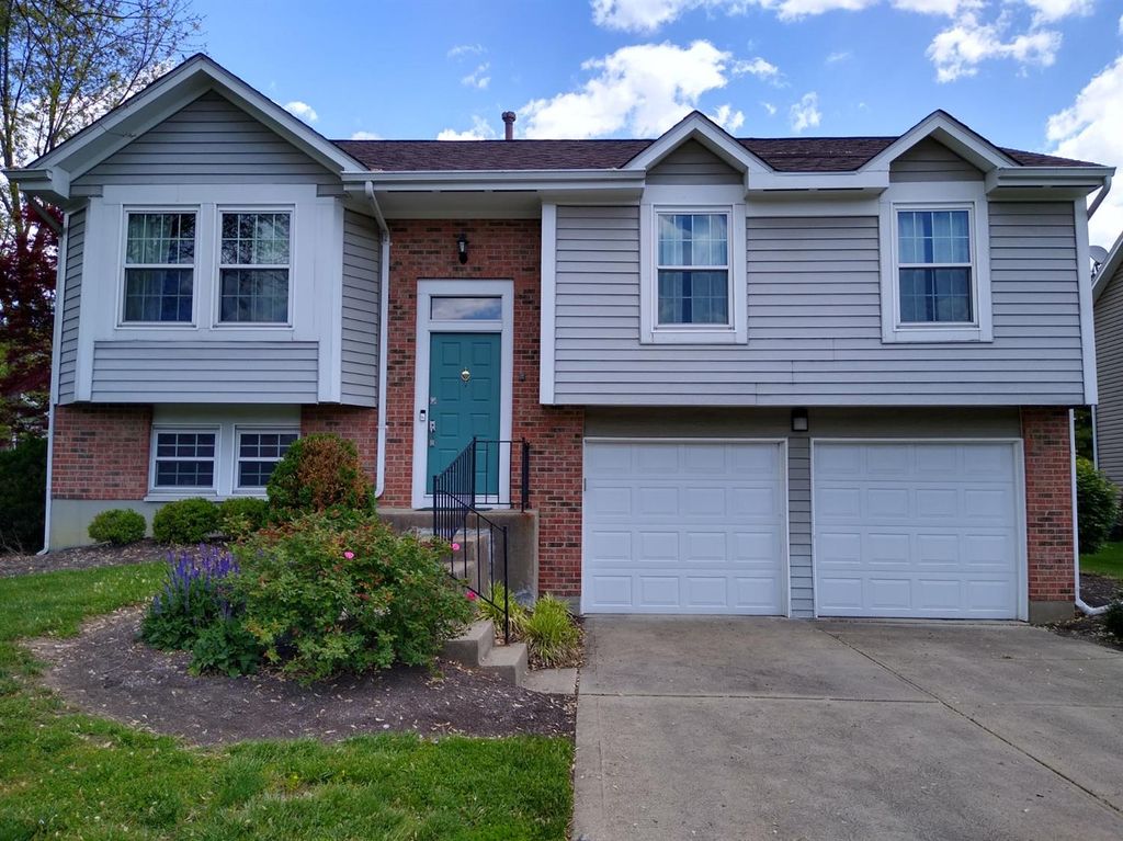 6196 Crooked Creek Dr, Mason, OH 45040