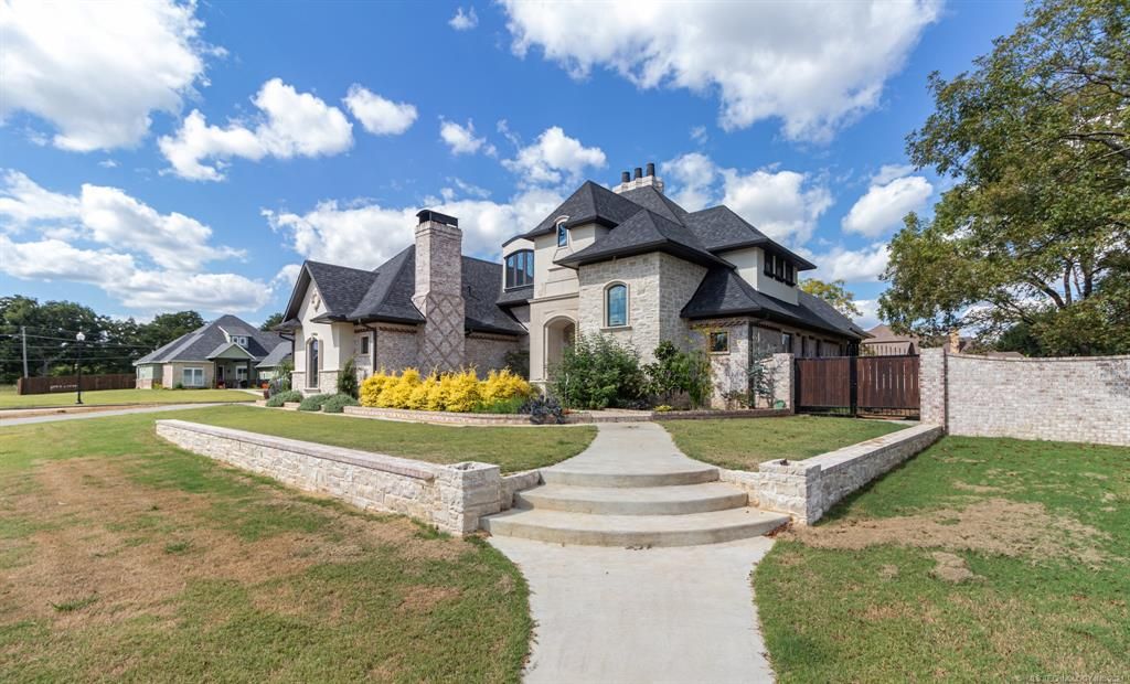 1602 Felice Ln, Durant, OK 74701